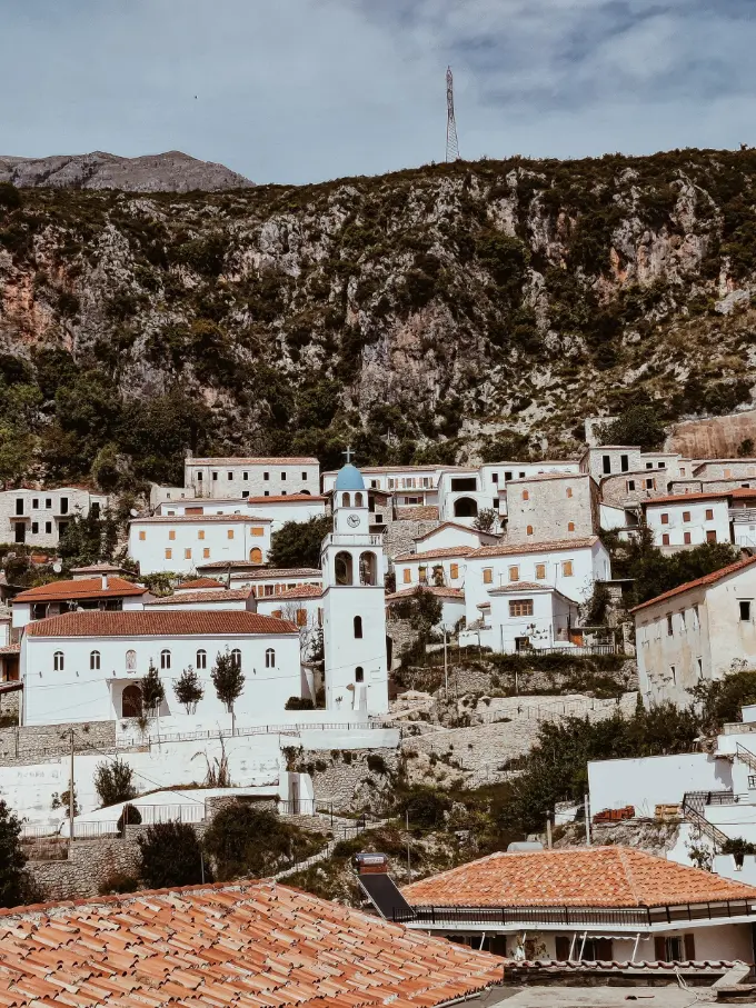 Urlaub in Dhërmi in Albanien: Kirche des Heiligen Spyridon